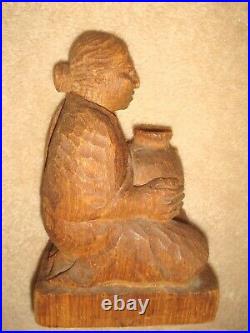 ANTIQUE 139.6 gram HAND CARVED WOOD NATIVE AMERICAN SEATED SQUAW FIGURE signed