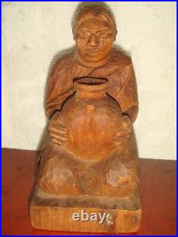 ANTIQUE 139.6 gram HAND CARVED WOOD NATIVE AMERICAN SEATED SQUAW FIGURE signed