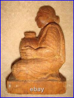 ANTIQUE 139.6 gram HAND CARVED WOOD NATIVE AMERICAN SEATED SQUAW FIGURE signed
