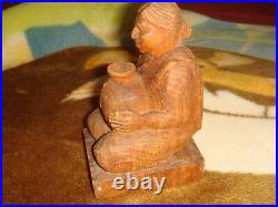 ANTIQUE 139.6 gram HAND CARVED WOOD NATIVE AMERICAN SEATED SQUAW FIGURE signed