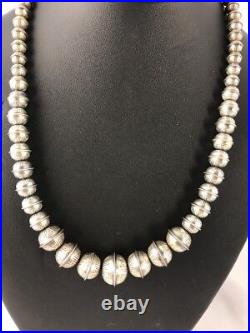 Hand Stamped Bench Navajo Pearls Graduated Sterling Silver Bead Necklace 19