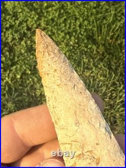Indian Arrowhead Cupp From St Louis Co MO Made Of Burlington Chert 4.5/8 Long