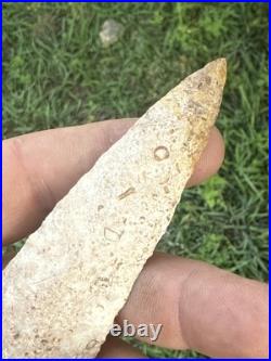 Indian Arrowhead Cupp From St Louis Co MO Made Of Burlington Chert 4.5/8 Long