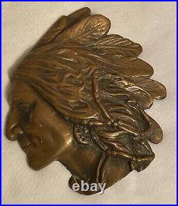 LARGE VINTAGE NATIVE AMERICAN INDIAN HEAD BRASS Or BRONZE WALL PLAQUE