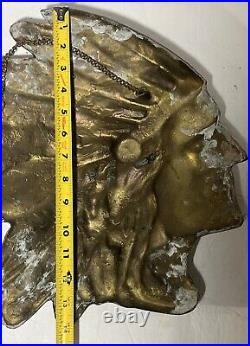 LARGE VINTAGE NATIVE AMERICAN INDIAN HEAD BRASS WALL PLAQUE 14x14