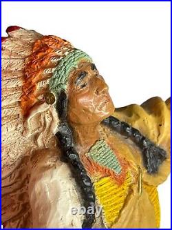NATIVE AMERICAN INDIAN CHEIF vintage statue UNIVERSAL STATUARY CORP 1981 EUC