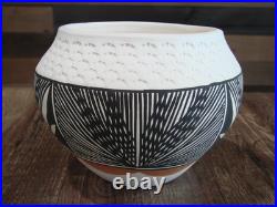 Native American Acoma Fine Line Hand Painted Pottery by B. Garcia