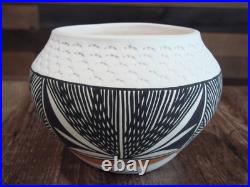 Native American Acoma Fine Line Hand Painted Pottery by B. Garcia