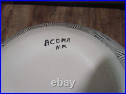 Native American Acoma Fine Line Hand Painted Pottery by D. Malie