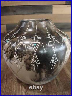 Native American Acoma Hand Etched Horse Hair Pottery by Yellow Corn