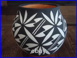 Native American Acoma Indian Hand Painted Pottery by Antonio
