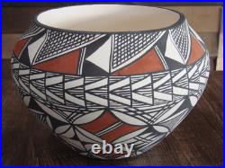 Native American Acoma Pueblo Fine Line Hand Painted Pottery by ML