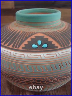 Native American Navajo Indian Hand Etched & Hand Painted Pottery Valencia
