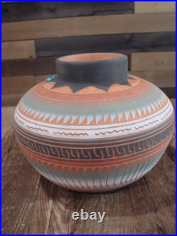 Native American Navajo Indian Hand Etched & Hand Painted Pottery Valencia