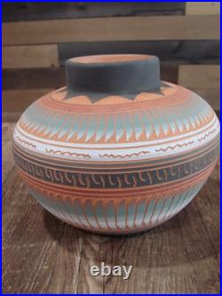 Native American Navajo Indian Hand Etched & Hand Painted Pottery Valencia