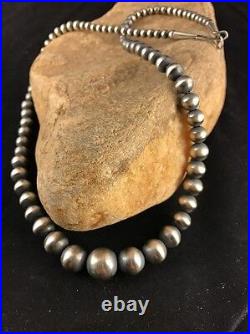 Native American Navajo Pearls Graduated Sterling Bead Necklace 21