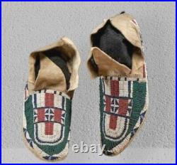 Native American Sioux style suede Leather Indian Beaded Cheyenne Moccasins M605