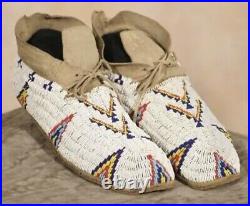 Native American Sioux style suede Leather Indian Beaded Cheyenne Moccasins M607