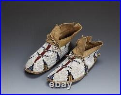 Native American antique style suede Leather Indian Beaded Cheyenne Moccasins
