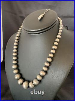 Navajo Pearls Graduated Sterling Silver Round Seamless Bead Necklace 16