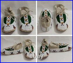 Old American Sioux Style Suede Leather Handmade Beaded Moccasins MCN112