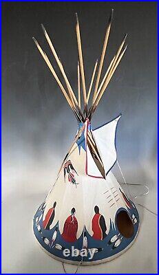 VINTAGE LARGE MODEL of NATIVE AMERICAN PLAINS INDIAN TIPI TEEPEE LAMP