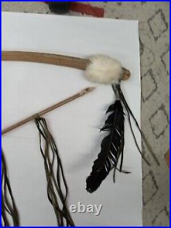 Vintage Native American Bow & Arrow Wall Decor